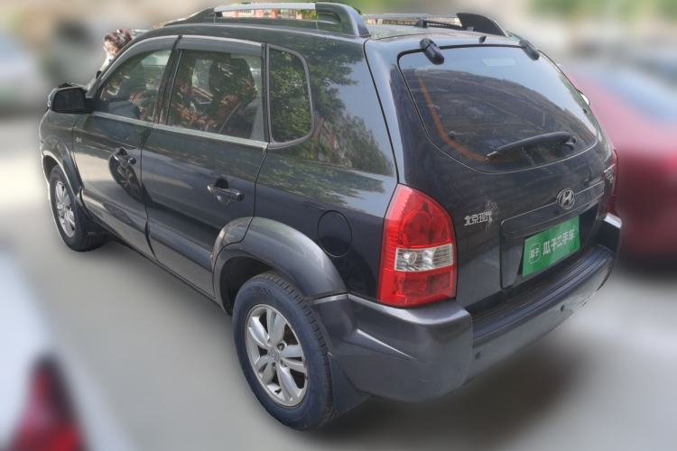Used Hyundai Tucson 2009 2.0L Manual Two-Wheel Drive Fashion Edition Rear Left 45 Deg