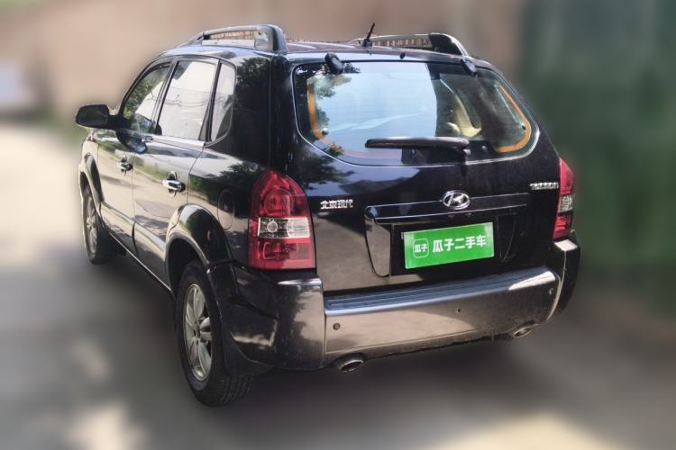 Used Hyundai Tucson 2009 2.0L Manual Two-Wheel Drive Fashion Edition Rear Left 45 Deg