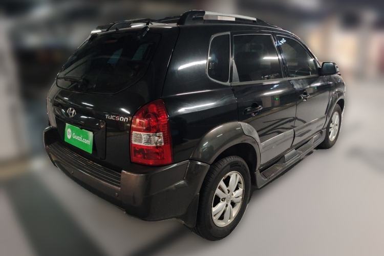 Used Hyundai Tucson 2009 2.0L Automatic Two-Wheel Drive with Sunroof Rear Right 45 Deg