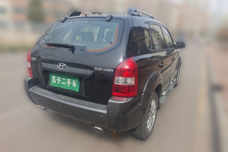 Used Hyundai Tucson 2009 2.0L Manual Two-Wheel Drive Fashion Edition Rear Right 45 Deg