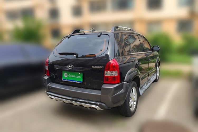 Used Hyundai Tucson 2009 2.0L Automatic Two-Wheel Drive with Sunroof Rear Right 45 Deg