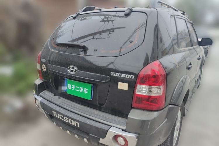 Used Hyundai Tucson 2009 2.0L Automatic Two-Wheel Drive with Sunroof Rear Right 45 Deg