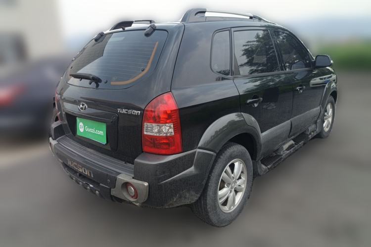 Used Hyundai Tucson 2009 2.0L Manual Two-Wheel Drive Fashion Edition Rear Right 45 Deg