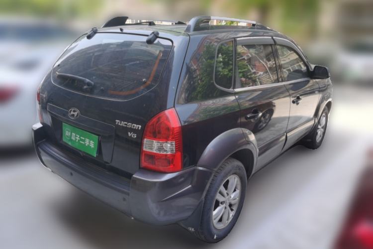 Used Hyundai Tucson 2009 2.0L Manual Two-Wheel Drive Fashion Edition Rear Right 45 Deg