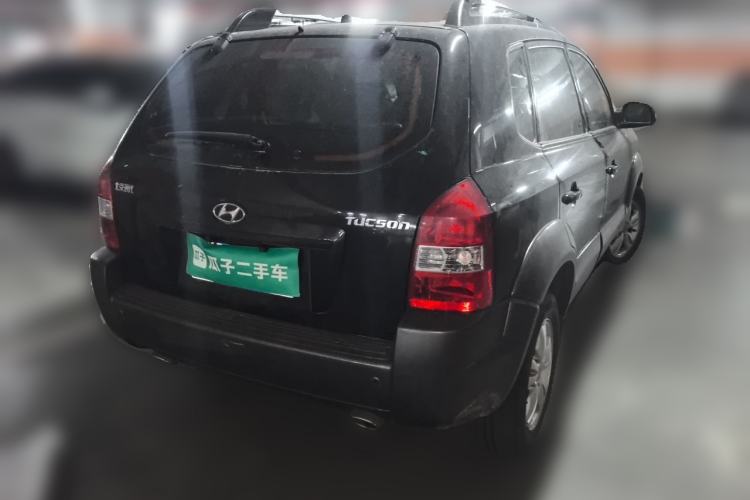 Used Hyundai Tucson 2009 2.0L Automatic Two-Wheel Drive with Sunroof Rear Right 45 Deg