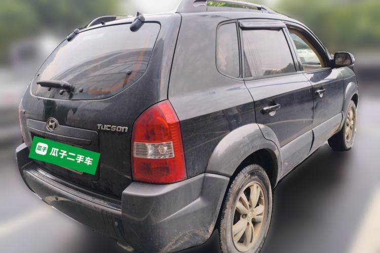 Used Hyundai Tucson 2009 2.0L Automatic Two-Wheel Drive with Sunroof Rear Right 45 Deg