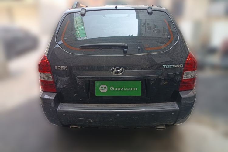 Used Hyundai Tucson 2009 2.0L Manual Two-Wheel Drive Fashion Edition Rear