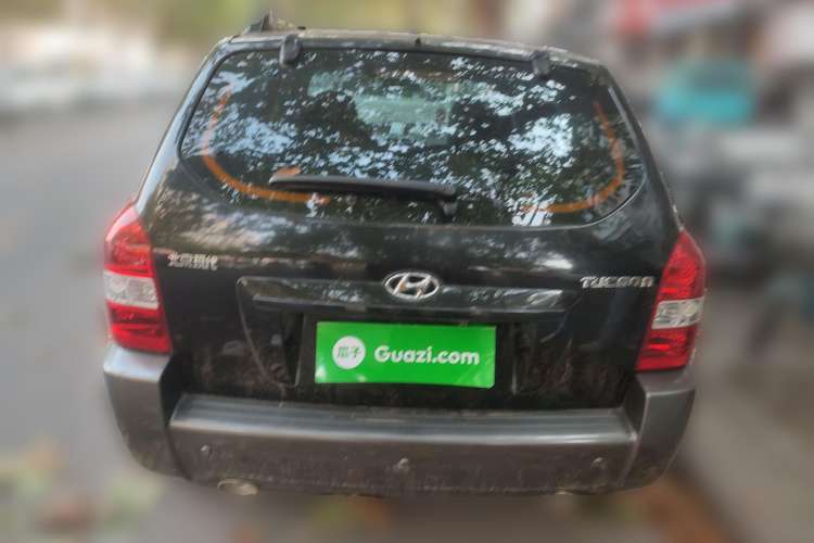 Used Hyundai Tucson 2009 2.0L Manual Two-Wheel Drive Fashion Edition Rear