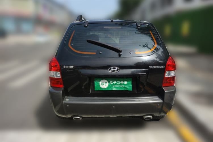 Used Hyundai Tucson 2009 2.0L Manual Two-Wheel Drive Fashion Edition Rear