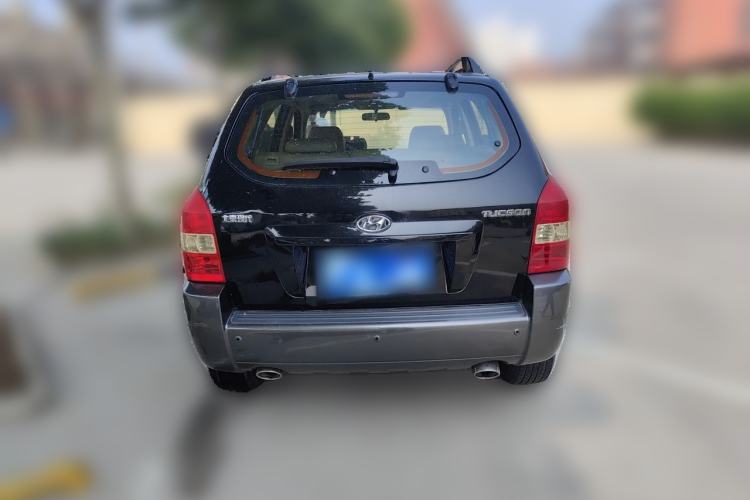 Used Hyundai Tucson 2009 2.0L Manual Two-Wheel Drive Fashion Edition Rear