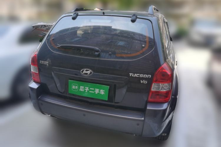 Used Hyundai Tucson 2009 2.0L Manual Two-Wheel Drive Fashion Edition Rear