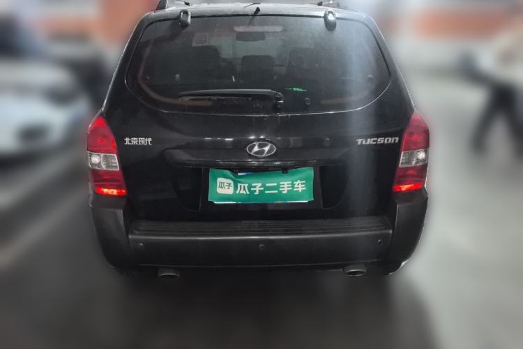 Used Hyundai Tucson 2009 2.0L Automatic Two-Wheel Drive with Sunroof Rear