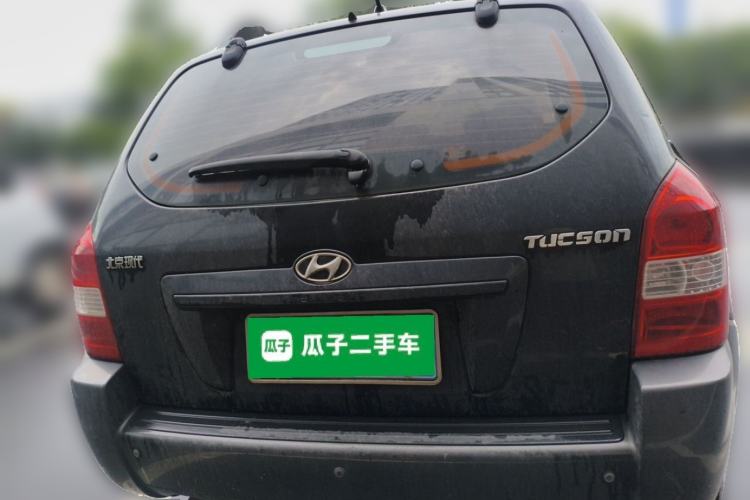 Used Hyundai Tucson 2009 2.0L Automatic Two-Wheel Drive with Sunroof Rear