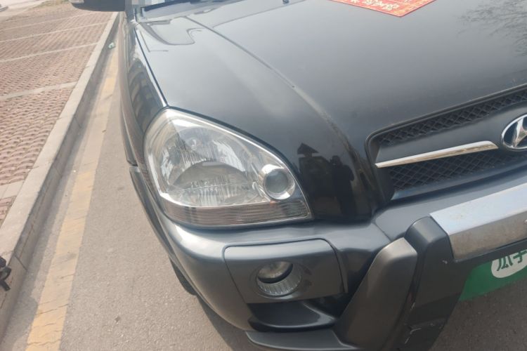 Used Hyundai Tucson 2009 2.0L Manual Two-Wheel Drive Fashion Edition Right Front Headlight