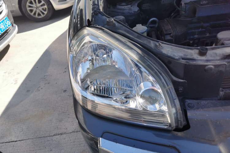 Used Hyundai Tucson 2009 2.0L Manual Two-Wheel Drive Fashion Edition Right Front Headlight