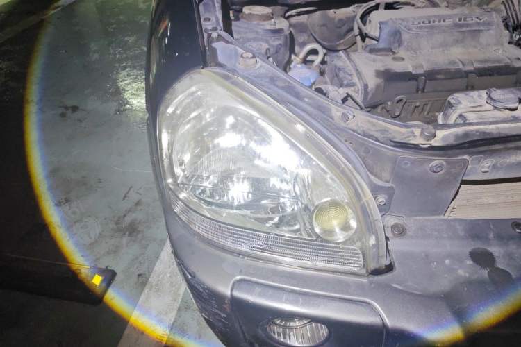 Used Hyundai Tucson 2009 2.0L Manual Two-Wheel Drive Fashion Edition Right Front Headlight