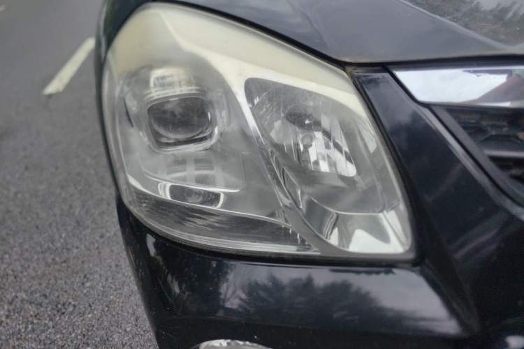 Used Hyundai Tucson 2009 2.0L Manual Two-Wheel Drive Fashion Edition Right Front Headlight