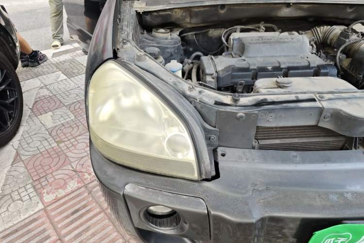 Used Hyundai Tucson 2009 2.0L Manual Two-Wheel Drive Fashion Edition Right Front Headlight