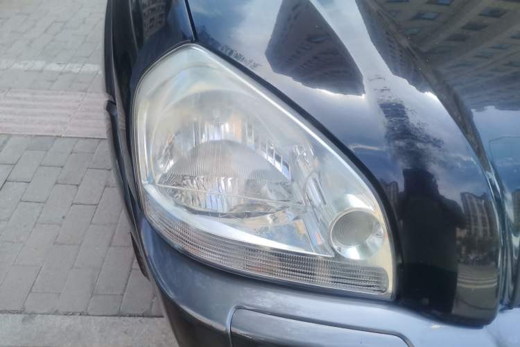 Used Hyundai Tucson 2009 2.0L Manual Two-Wheel Drive Fashion Edition Right Front Headlight