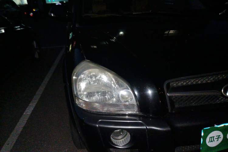 Used Hyundai Tucson 2009 2.0L Manual Two-Wheel Drive Fashion Edition Right Front Headlight