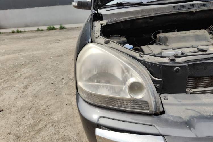 Used Hyundai Tucson 2009 2.0L Manual Two-Wheel Drive Fashion Edition Right Front Headlight