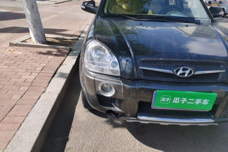 Used Hyundai Tucson 2009 2.0L Manual Two-Wheel Drive Fashion Edition Right Front Headlight