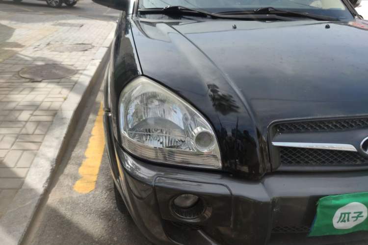 Used Hyundai Tucson 2009 2.0L Manual Two-Wheel Drive Fashion Edition Right Front Headlight