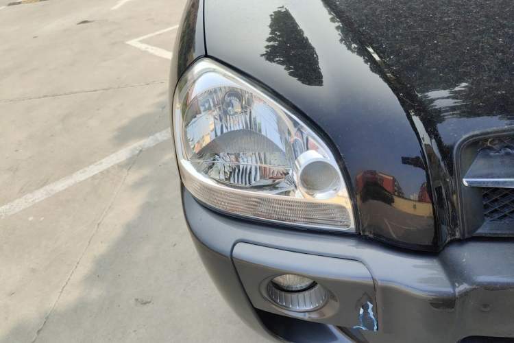 Used Hyundai Tucson 2009 2.0L Manual Two-Wheel Drive Fashion Edition Right Front Headlight