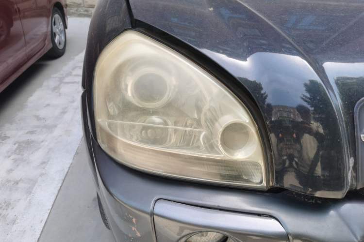 Used Hyundai Tucson 2009 2.0L Manual Two-Wheel Drive Fashion Edition Right Front Headlight
