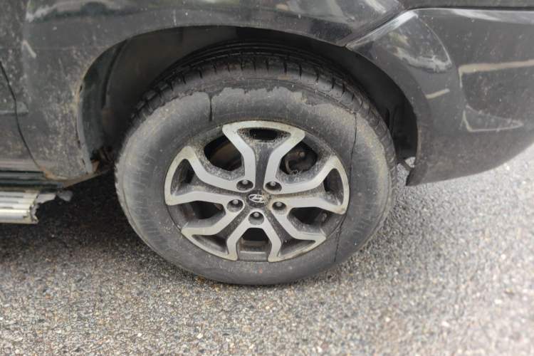 Used Hyundai Tucson 2009 2.0L Manual Two-Wheel Drive Fashion Edition Right Front Wheel Hub