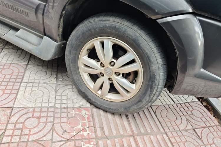 Used Hyundai Tucson 2009 2.0L Manual Two-Wheel Drive Fashion Edition Right Front Wheel Hub