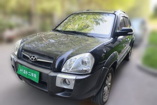 Ojetý Hyundai Tucson 2009 2.0L Manual Two-Wheel Drive Fashion Edition