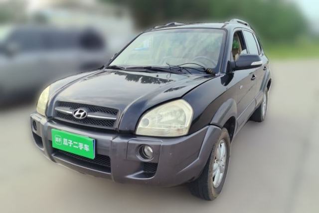 Hyundai Tucson 2009 2.0L Manual Two-Wheel Drive Fashion Edition с пробегом