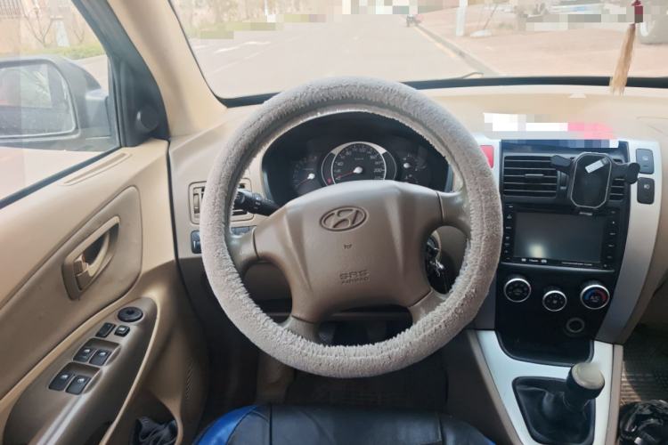 Used Hyundai Tucson 2009 2.0L Manual Two-Wheel Drive Fashion Edition Steering Wheel
