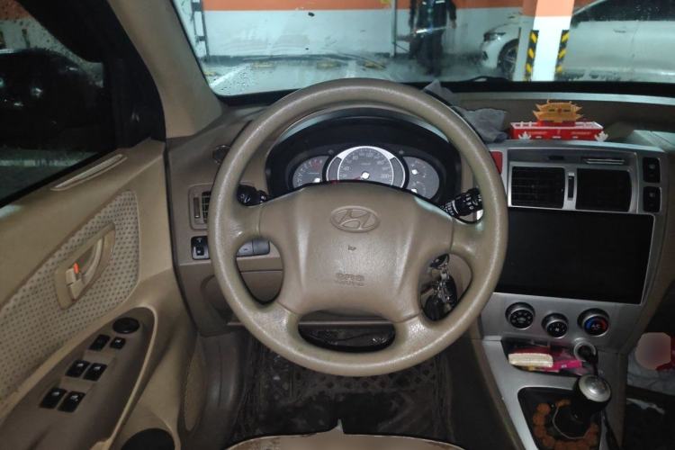 Used Hyundai Tucson 2009 2.0L Manual Two-Wheel Drive Fashion Edition Steering Wheel