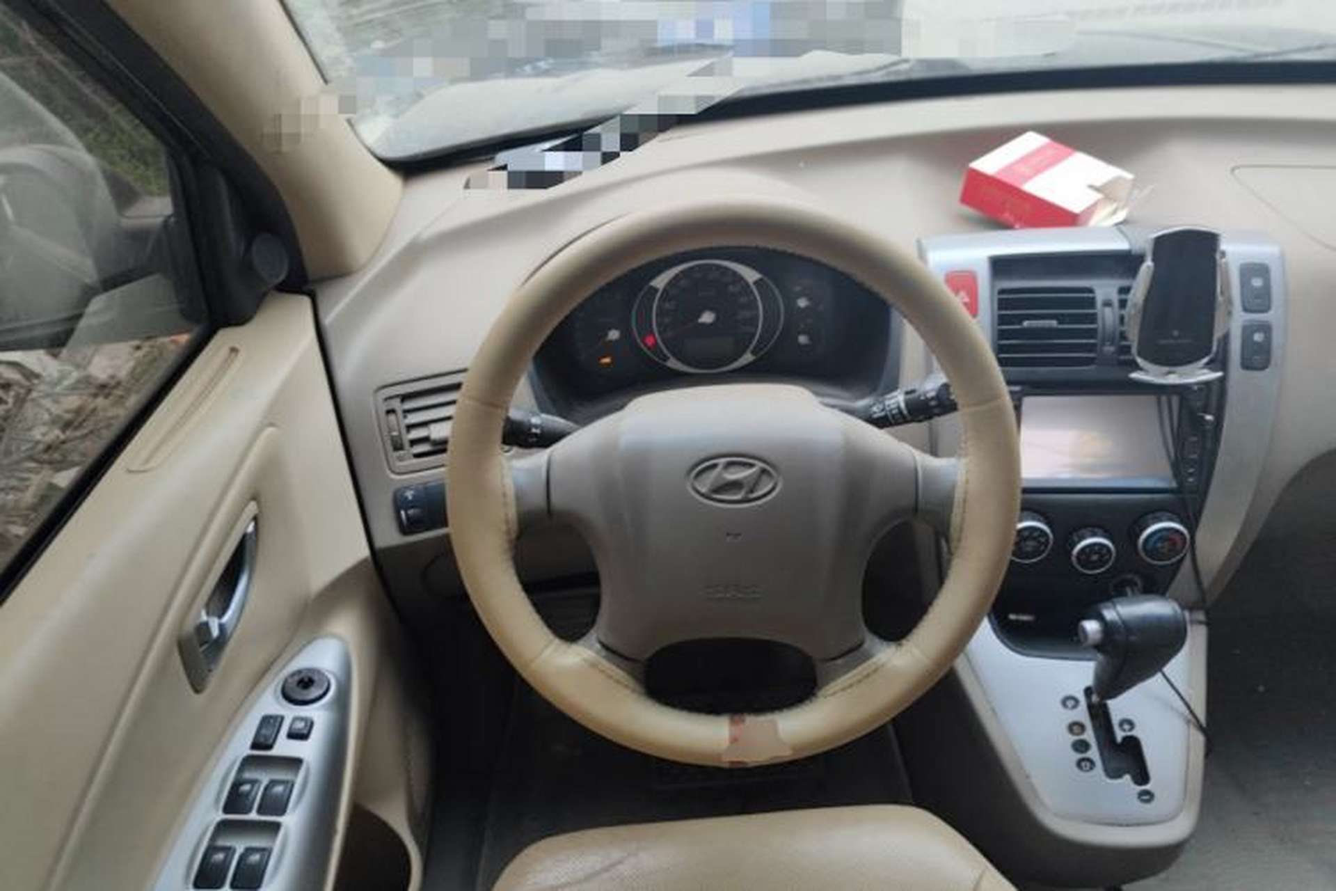 Used Hyundai Tucson 2009 2.0L Automatic Two-Wheel Drive with Sunroof Steering Wheel