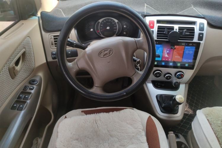Used Hyundai Tucson 2009 2.0L Manual Two-Wheel Drive Fashion Edition Steering Wheel