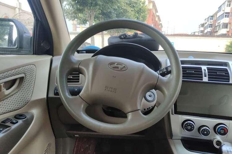 Used Hyundai Tucson 2009 2.0L Manual Two-Wheel Drive Fashion Edition Steering Wheel