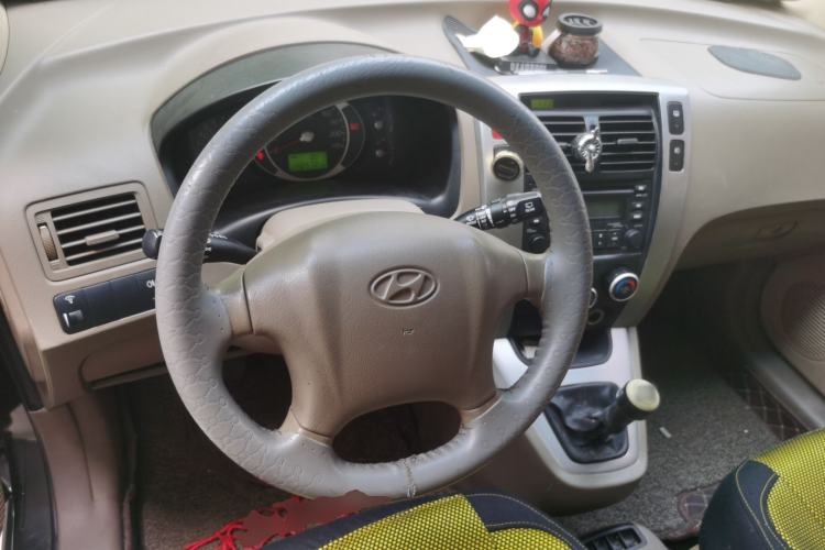Used Hyundai Tucson 2009 2.0L Manual Two-Wheel Drive Fashion Edition Steering Wheel