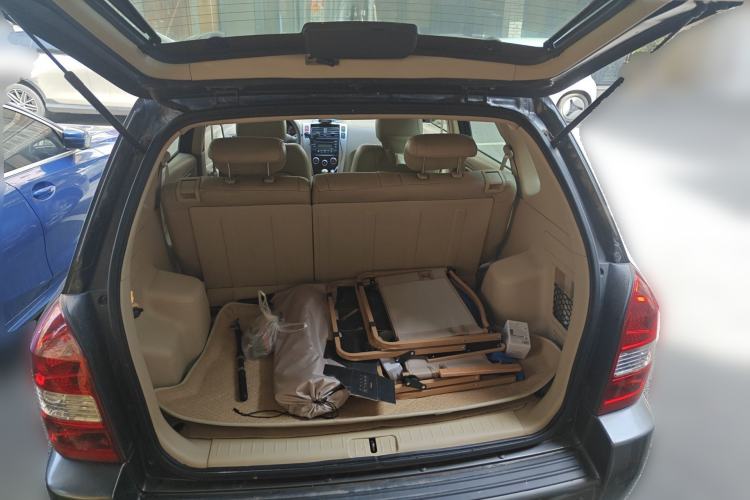 Used Hyundai Tucson 2009 2.0L Manual Two-Wheel Drive Fashion Edition Trunk