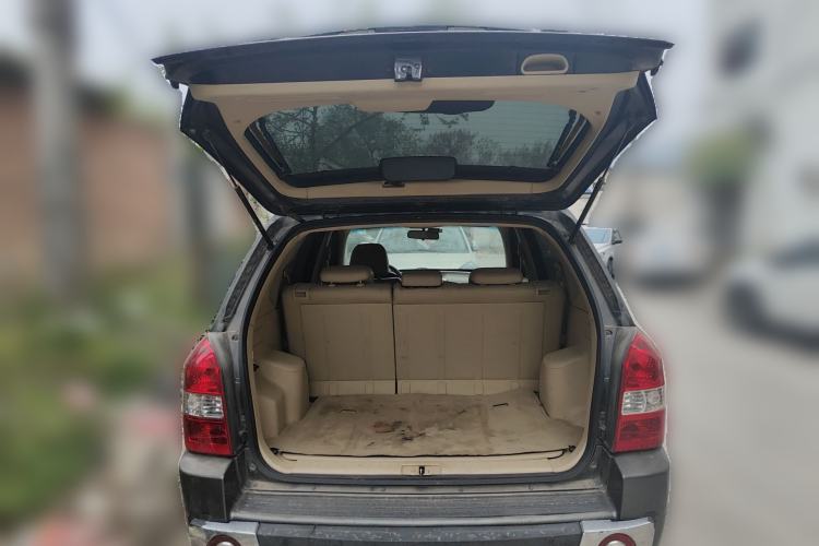 Used Hyundai Tucson 2009 2.0L Automatic Two-Wheel Drive with Sunroof Trunk