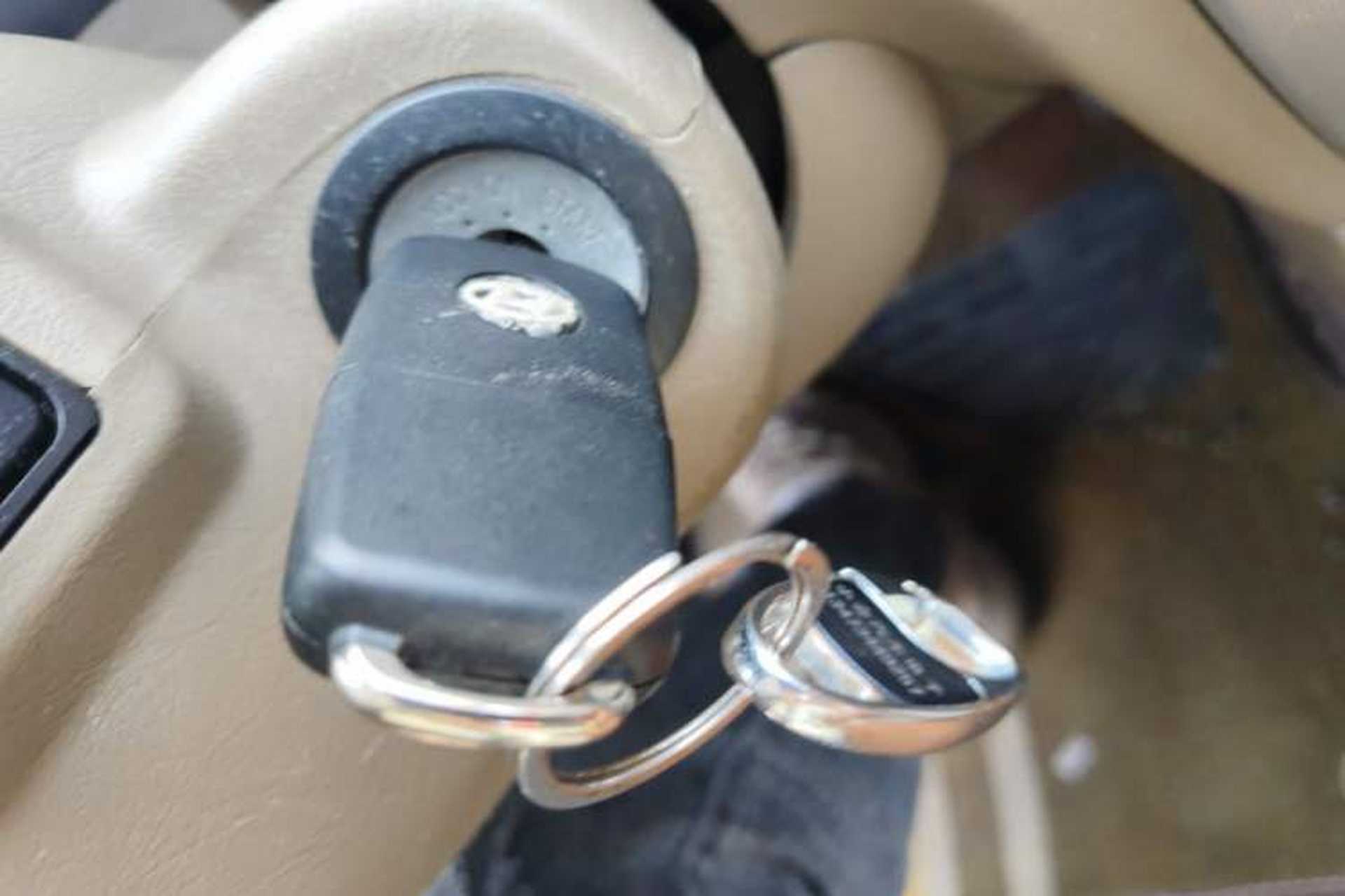 Used Hyundai Tucson 2009 2.0L Manual Two-Wheel Drive Fashion Edition Vehicle Key