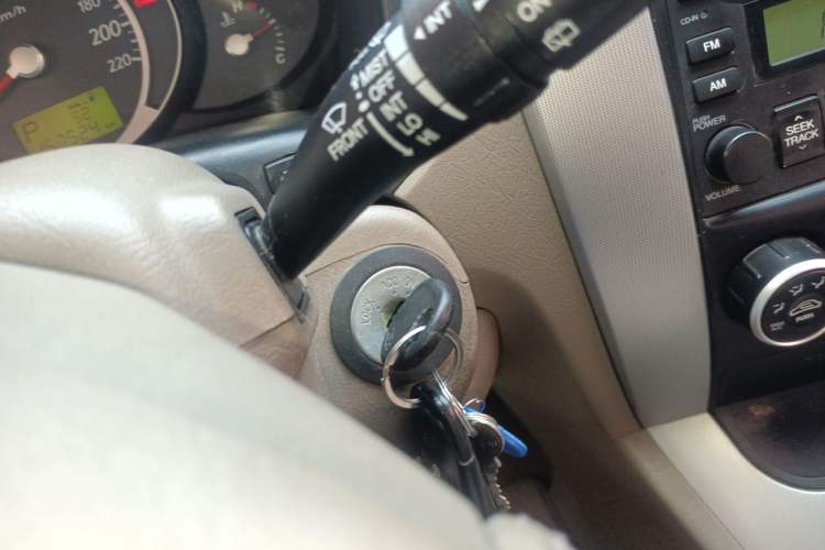 Used Hyundai Tucson 2009 2.0L Automatic Two-Wheel Drive with Sunroof Vehicle Key