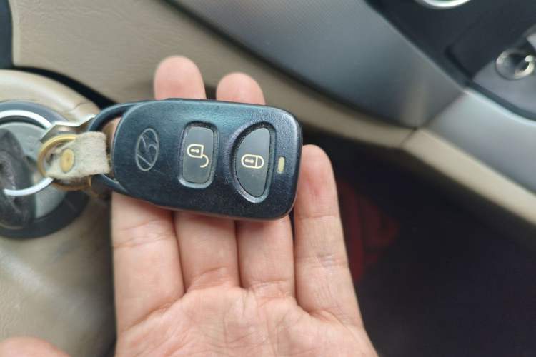 Used Hyundai Tucson 2009 2.0L Manual Two-Wheel Drive Fashion Edition Vehicle Key