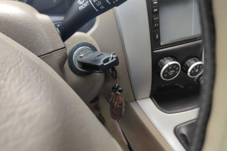 Used Hyundai Tucson 2009 2.0L Manual Two-Wheel Drive Fashion Edition Vehicle Key