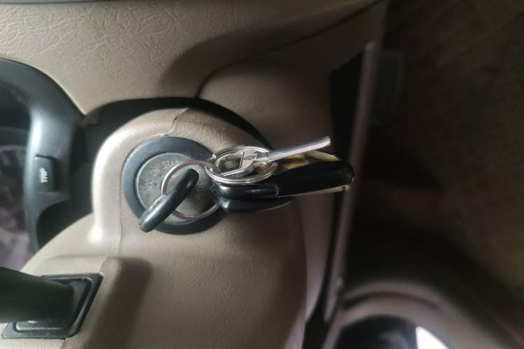 Used Hyundai Tucson 2009 2.0L Automatic Two-Wheel Drive with Sunroof Vehicle Key