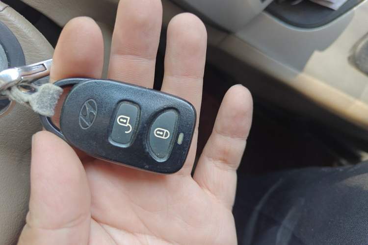Used Hyundai Tucson 2009 2.0L Manual Two-Wheel Drive Fashion Edition Vehicle Key