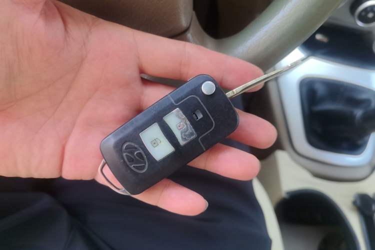 Used Hyundai Tucson 2009 2.0L Manual Two-Wheel Drive Fashion Edition Vehicle Key