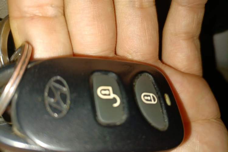 Used Hyundai Tucson 2009 2.0L Manual Two-Wheel Drive Fashion Edition Vehicle Key