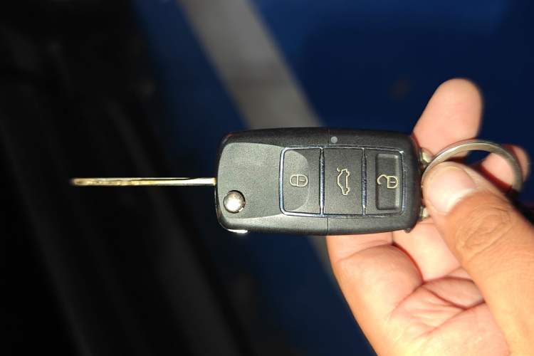 Used Hyundai Tucson 2009 2.0L Automatic Two-Wheel Drive with Sunroof Vehicle Key